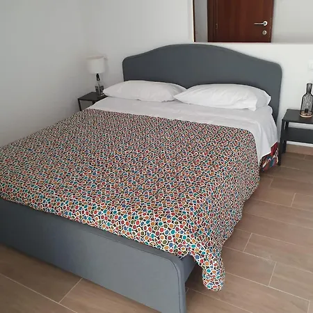 Holiday home Ariel E Giangy