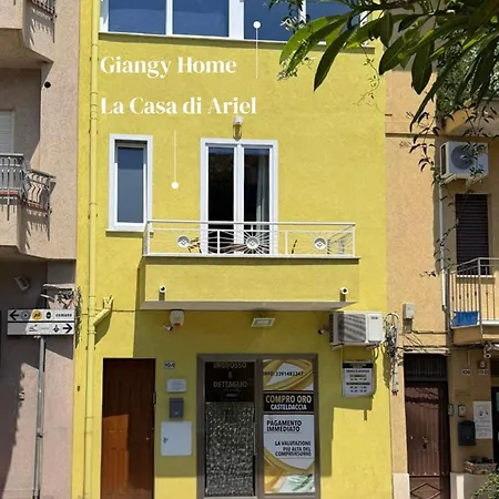 Ariel E Giangy Tatil Evi *