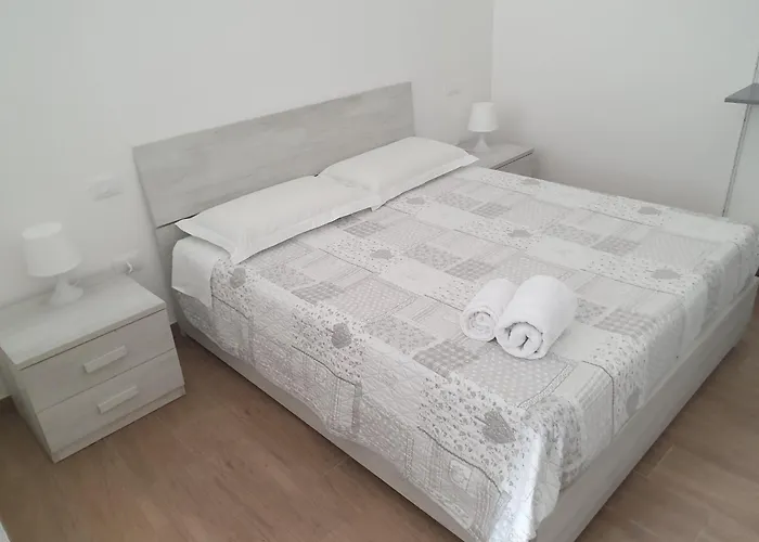 Ariel E Giangy * 卡斯特尔达恰